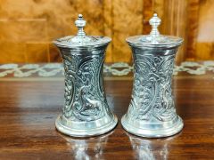 Pair of irish silver pepper pots Thumbnail 2