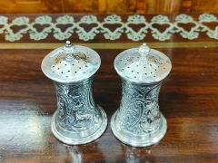 Pair of irish silver pepper pots Thumbnail 3