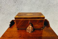 Georgian mahogany tea caddy Thumbnail 2