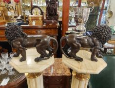 Pair of bronze lions  (modern) Thumbnail 3