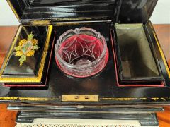 Victorian paper mache & mother of pearl tea caddy Thumbnail 6
