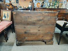 Georgian oak chest of drawers Thumbnail 6