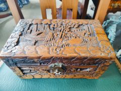 Chinese camphor wood box Thumbnail 2