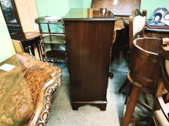 Mahogany chest Thumbnail 3