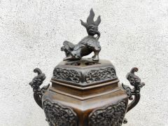 Chinese bronze vase Thumbnail 3