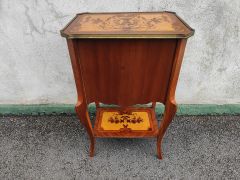 French pedestal Thumbnail 3