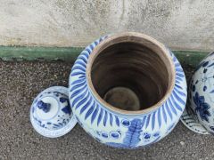Pair of chinese vases & covers (modern) Thumbnail 2