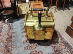 Victorian brass coal box /  scuttle Thumbnail 4