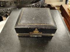 Pair of irish silver knife rests Thumbnail 6