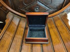 Silver topped box Thumbnail 2