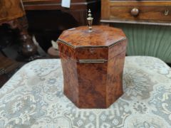 Walnut tea caddy Thumbnail 3