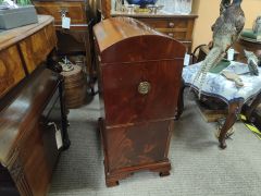 19th century mahogany wine cooler  Thumbnail 4