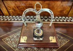 Brass oak ink stand Thumbnail 3