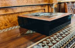 Korean wooden box with mother of pearl inlay Thumbnail 3