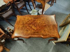 Victorian burr-walnut side table with drawer Thumbnail 2