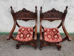 Pair of carved walnut hall chairs Thumbnail 2
