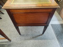 Edwardian mahogany desk Thumbnail 3