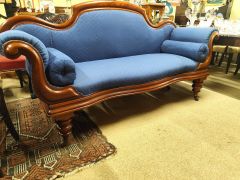 Victorian couch Thumbnail 2