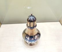 Irish silver sugar castor Thumbnail 2