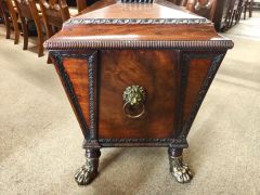 19th century mahogany wine Cellarette Thumbnail 2