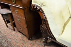 Victorian mahogany settee Thumbnail 4