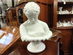 Belleek bust Thumbnail 1
