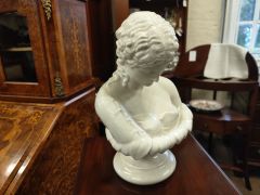 Belleek bust Thumbnail 2