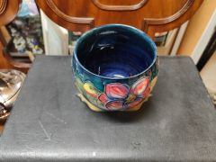 Moorcroft vase  Thumbnail 4