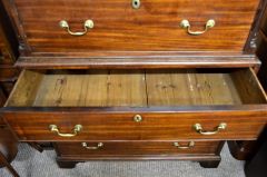 Georgian mahogany chest on chest Thumbnail 4