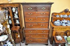 Georgian mahogany chest on chest Thumbnail 3