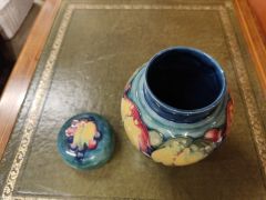 Moorcroft jar & cover Thumbnail 3