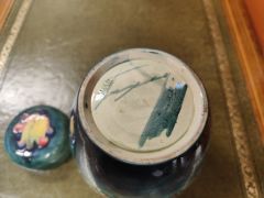 Moorcroft jar & cover Thumbnail 4
