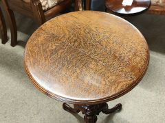 Victorian oak side table  Thumbnail 2
