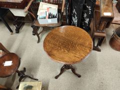 Victorian oak side table  Thumbnail 3