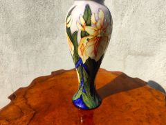 Moorcroft vase  Thumbnail 4