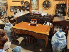 French kingwood leather top desk Thumbnail 3
