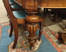  Victorian mahogany three leaf dining table Thumbnail 3