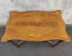 Burr-walnut low table Thumbnail 4