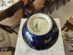 Moorcroft vase Thumbnail 4