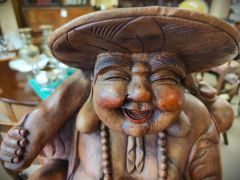 Carved wooden chinese figure / buddha Thumbnail 3
