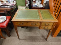 Edwardian leather top desk  Thumbnail 2