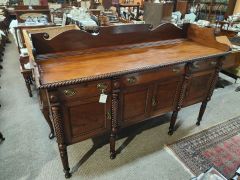 Georgian mahogany sideboard Thumbnail 3