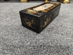 Victorian paper mache box Thumbnail 3