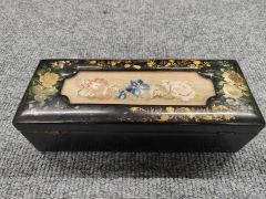 Victorian paper mache box Thumbnail 4