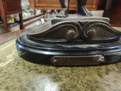 Pair of bronze figures Thumbnail 6