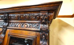 Three door carved oak bookcase Thumbnail 6