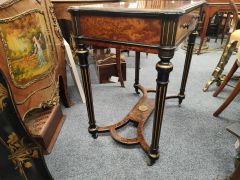 Victorian walnut side table Thumbnail 4