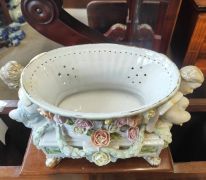 German porcelain centre vase  Thumbnail 3