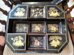 Japanese lacquered wooden games box Thumbnail 3