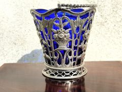 George III pierced silver sugar basket & liner Thumbnail 3